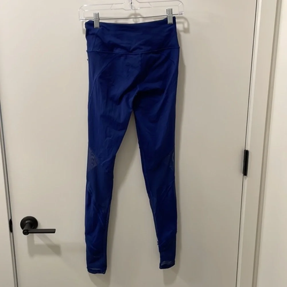 Victoria’s Secret Knockout Mesh Detail Leggings